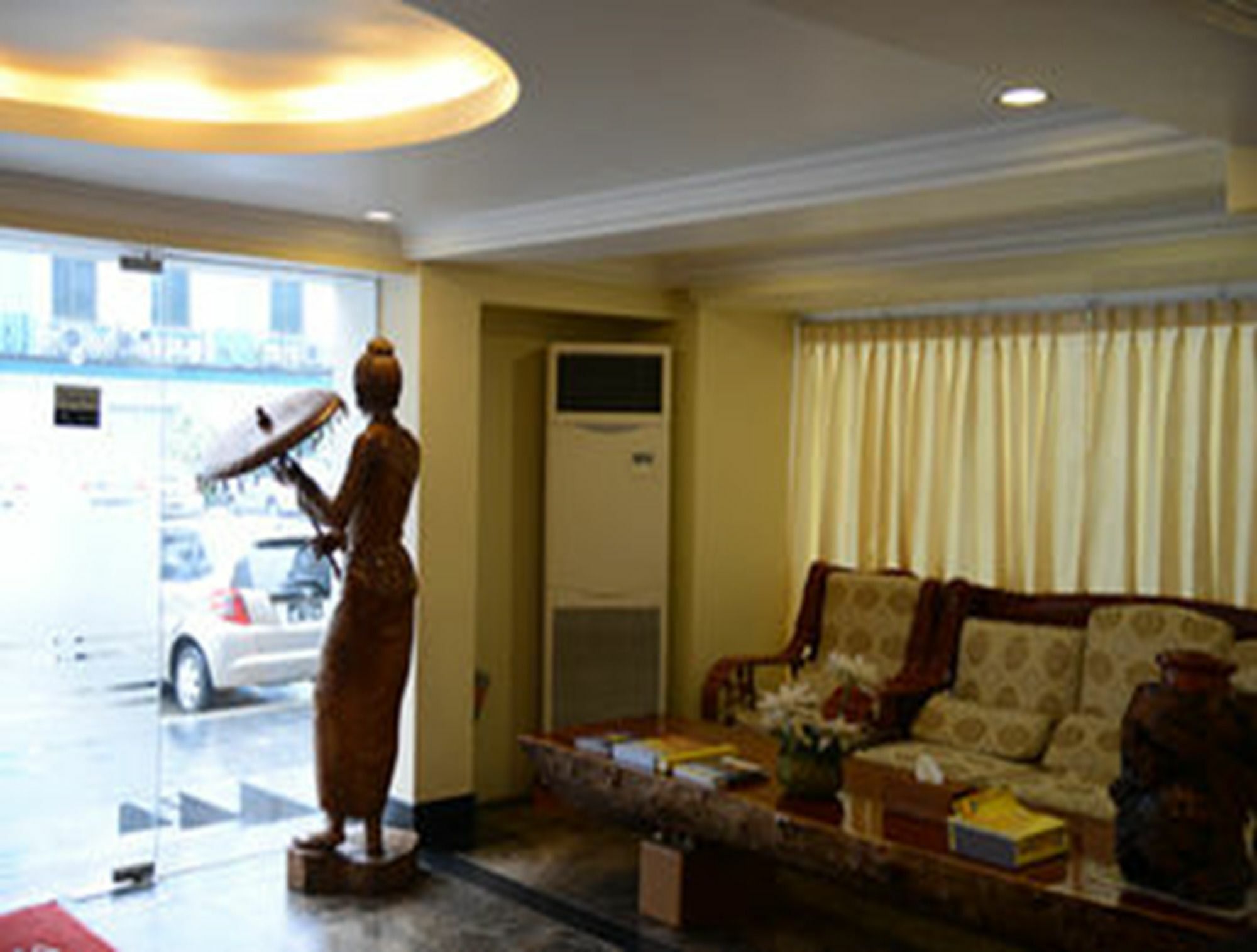 Hotel Wardan Янгон Екстериор снимка