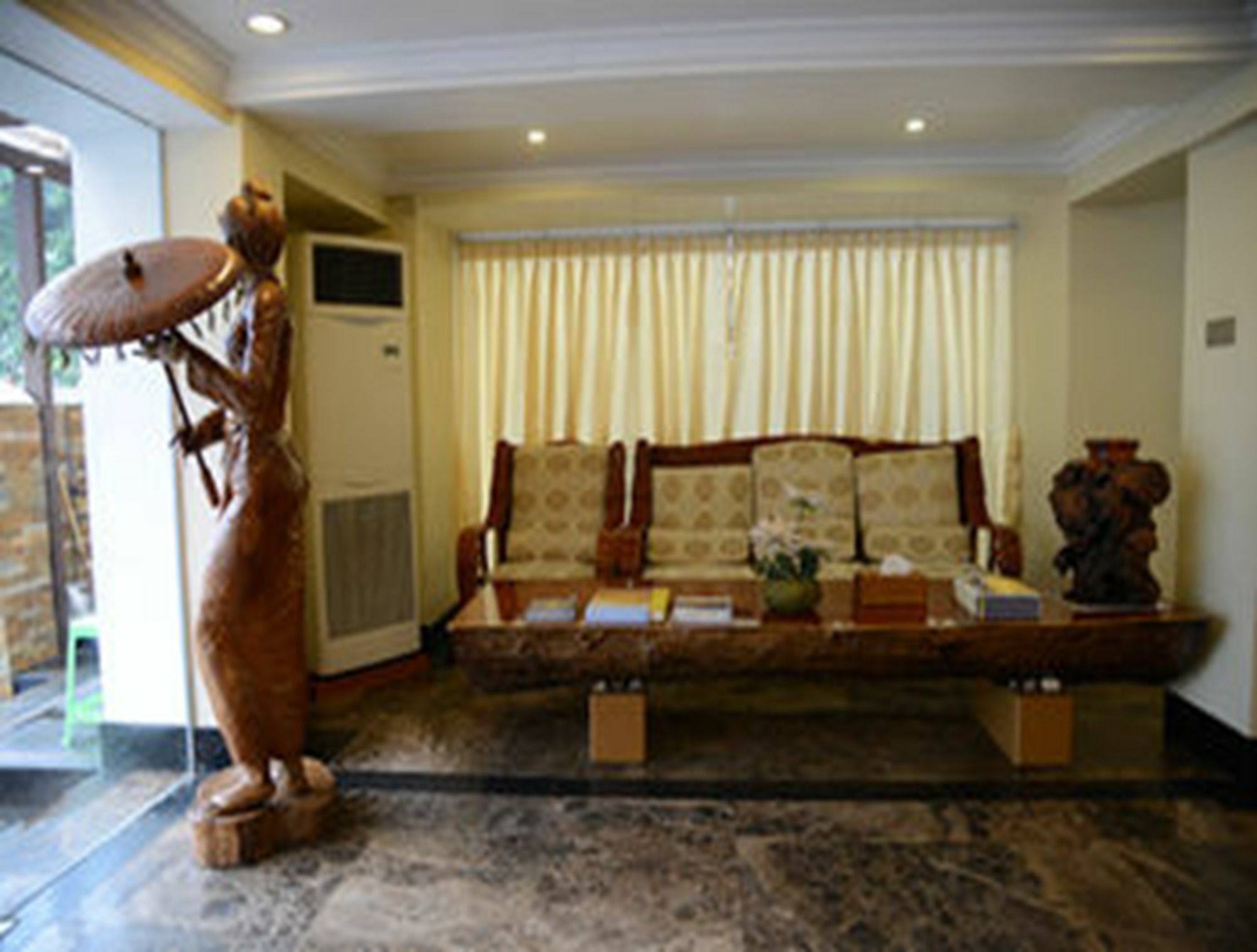 Hotel Wardan Янгон Екстериор снимка