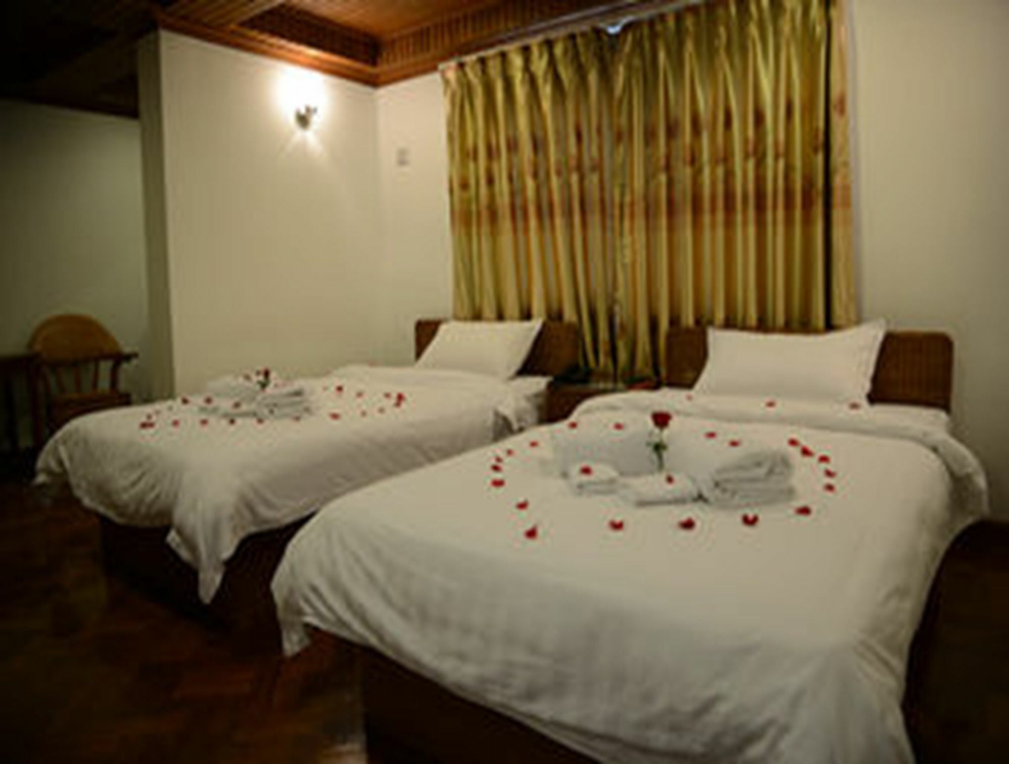 Hotel Wardan Янгон Екстериор снимка